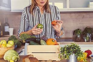 The Business of Healthy Eating: How Companies Are Capitalizing on the Wellness Food Trend